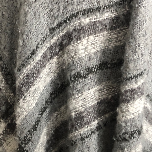 Womens Grey Shawl. One Size. Kismet. Womens Grey Shawl. One Size. Kismet. - Picture 2 of 4